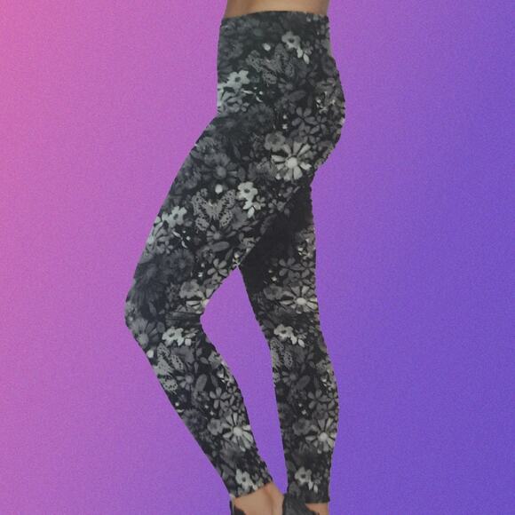 Womens Black & White Floral Butterfly Super Soft Fashion Leggings Size Medium - Picture 1 of 9